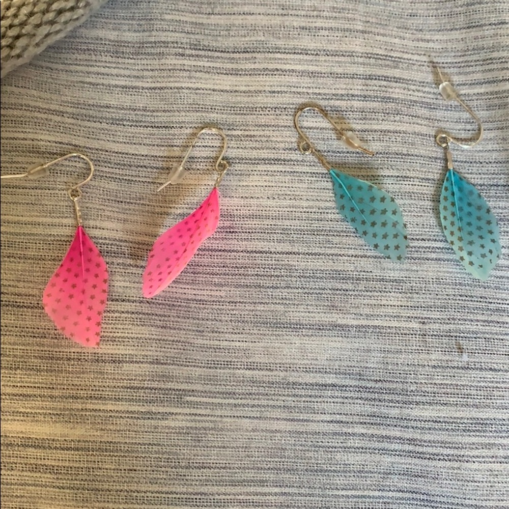 kids never worn feather earrings teal and pink